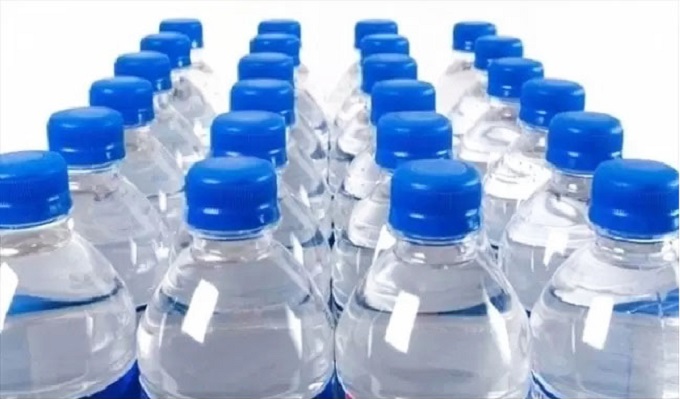 .. بين ارتفاع الطلب واضطراب التزويد  الديوان الوطني للمياه المعدنية المعلبة: الإنتاج متوفر.. وحدات جديدة وإنتاج 520 ألف لتر يوميًا   